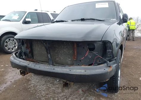 2001 Ford F-150 Harley-Davidson Edition/King Ranch Edition/Lariat/Xlt from USA, damaged, VIN 1FTRW07L01KA63658